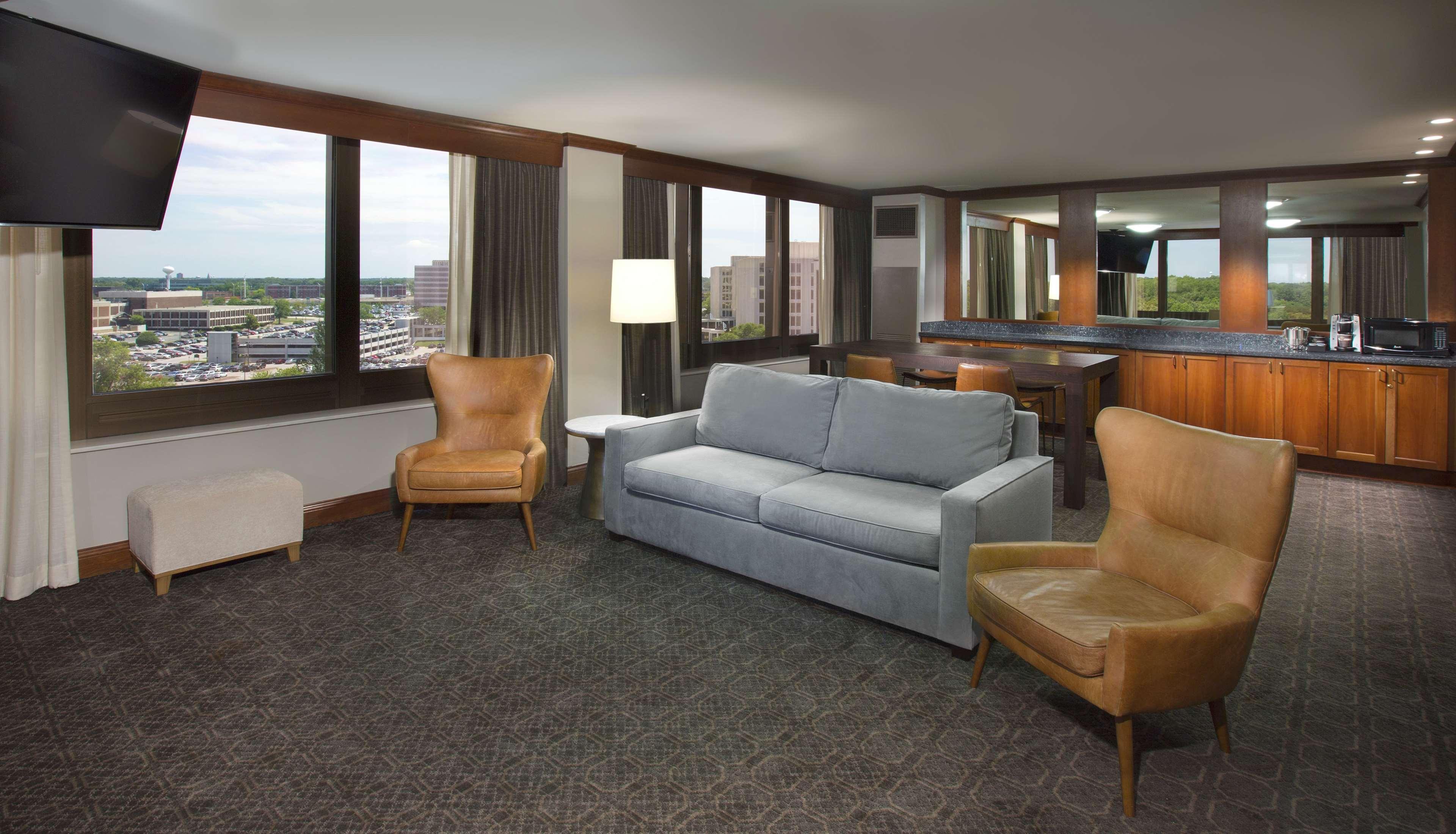 Hotel Doubletree By Hilton Chicago - Oak Brook Extérieur photo