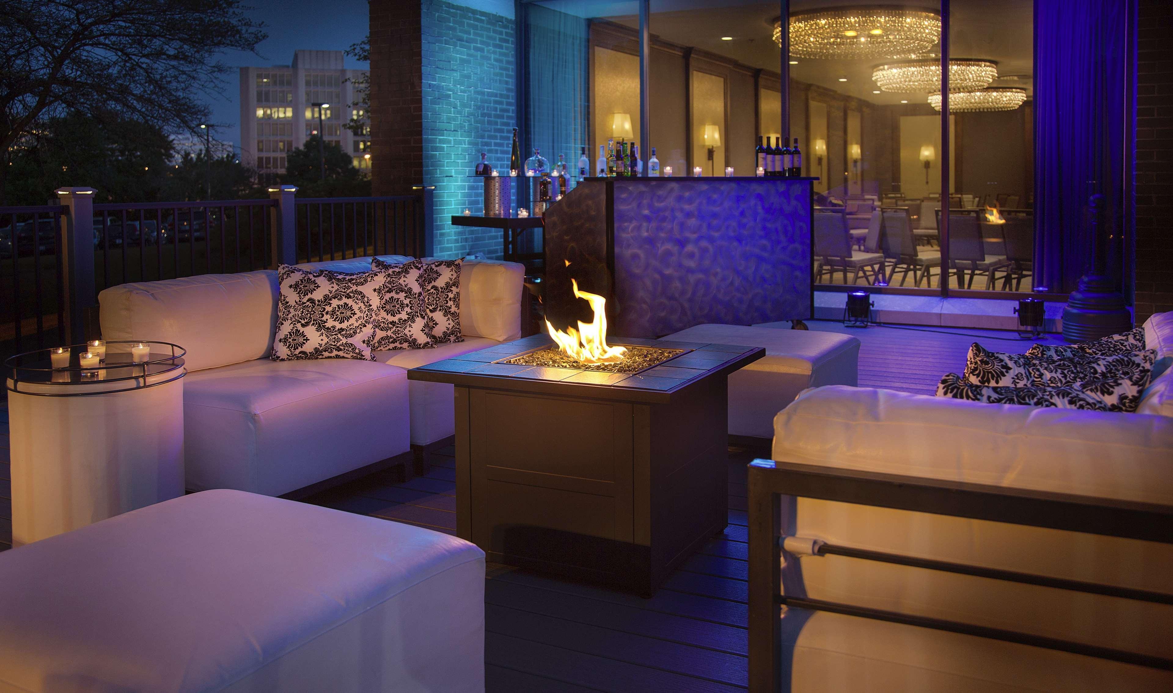 Hotel Doubletree By Hilton Chicago - Oak Brook Extérieur photo
