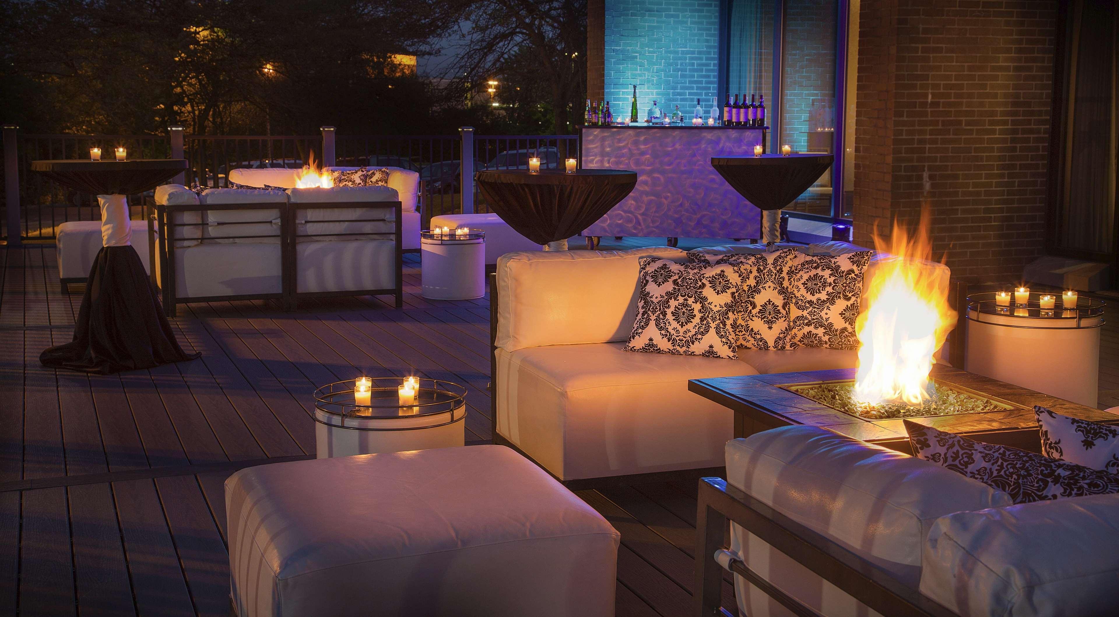 Hotel Doubletree By Hilton Chicago - Oak Brook Extérieur photo