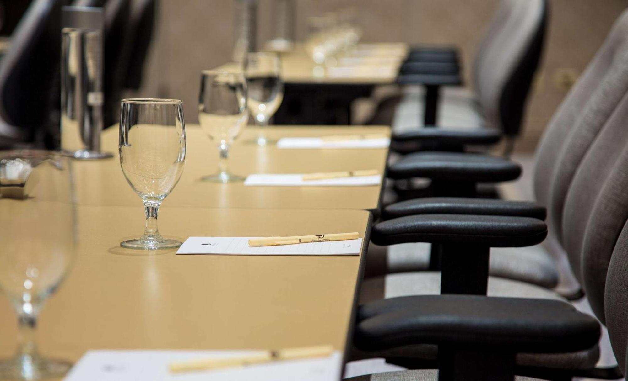 Hotel Doubletree By Hilton Chicago - Oak Brook Extérieur photo